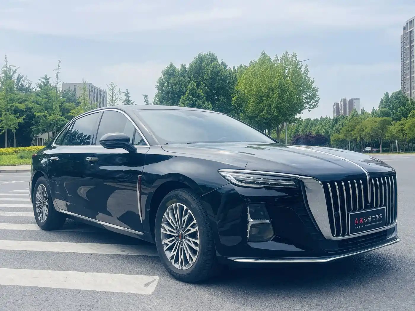 Hongqi H5 2024 1.5T DCT Smart Connect Flag Rhythm Edition фото 3