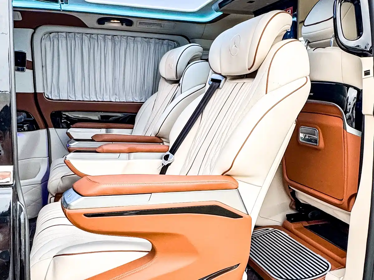 Mercedes-Benz Vito 2023 2.0T Business 7-Seater фото 31