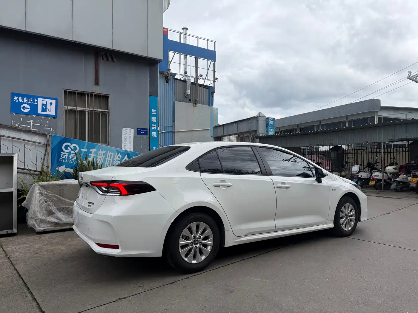 Photo 5 - Toyota Corolla