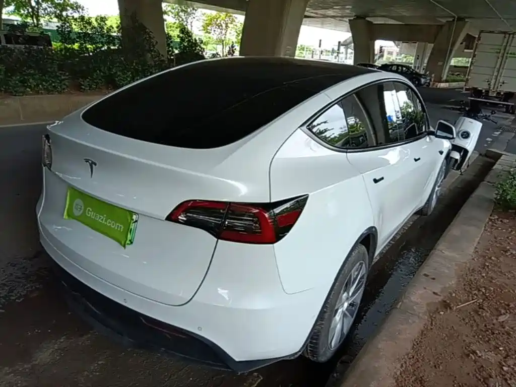 Фото 7 - Tesla Model Y