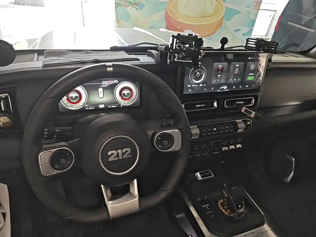 212 T01 2025 2024 2.0T Mechanic