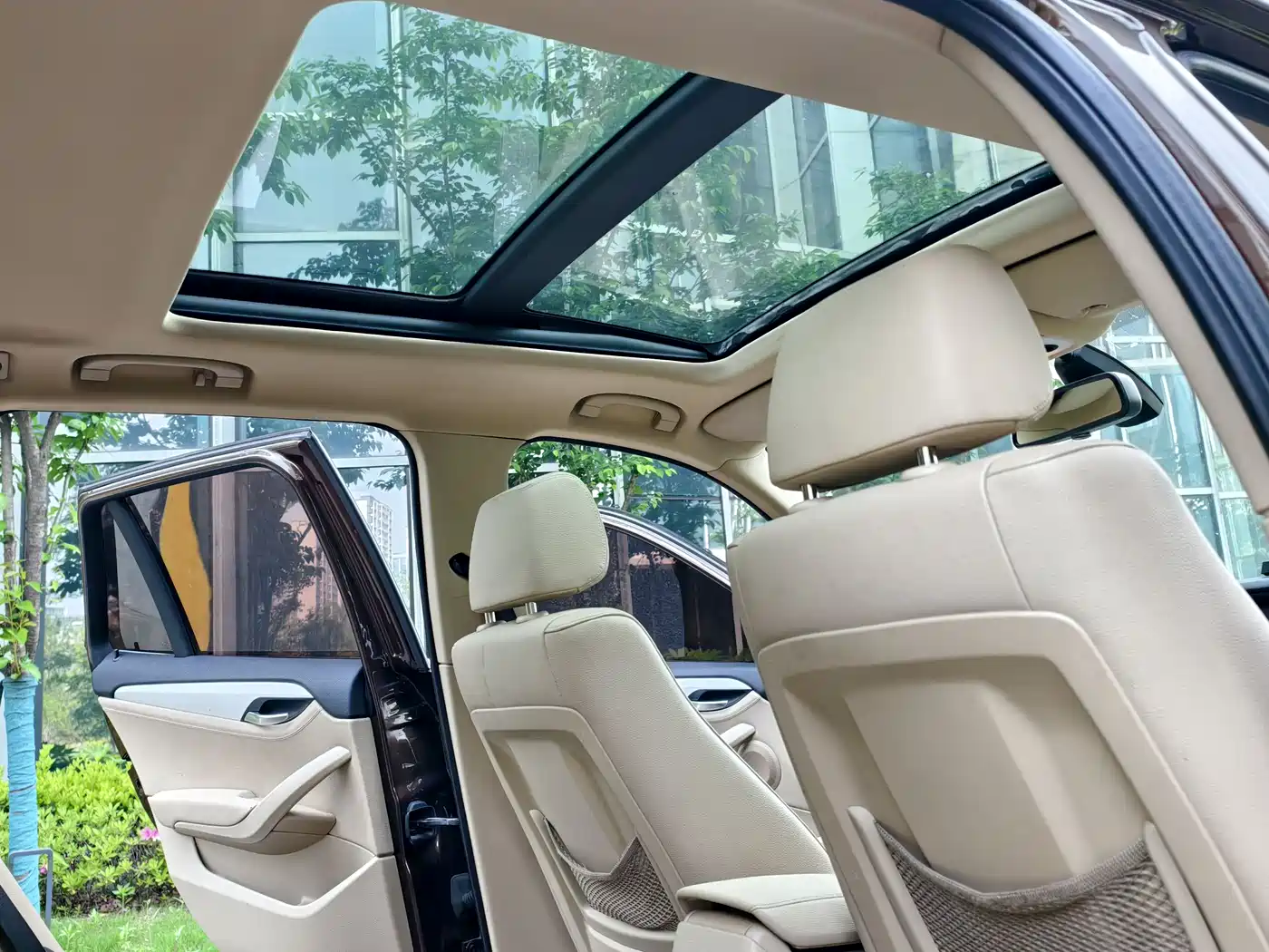 BMW X1 (Import) 2012 Model xDrive28i фото 33