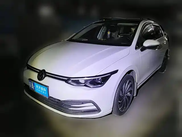 Volkswagen Golf 2021