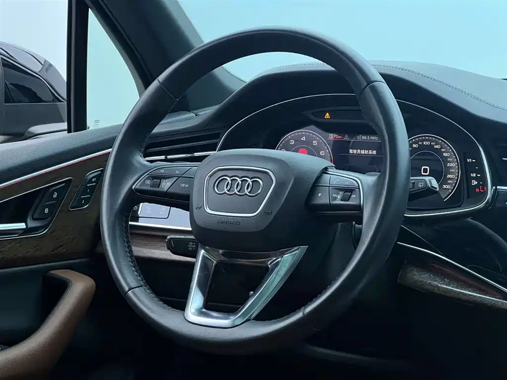 Audi Q7 2020 55 TFSI quattro S line Sport фото 32