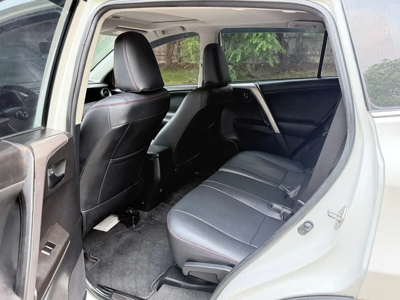 Toyota RAV4 Rongfang 2019 2.0L CVT 2WD Style X Limited Edition China VI фото 11