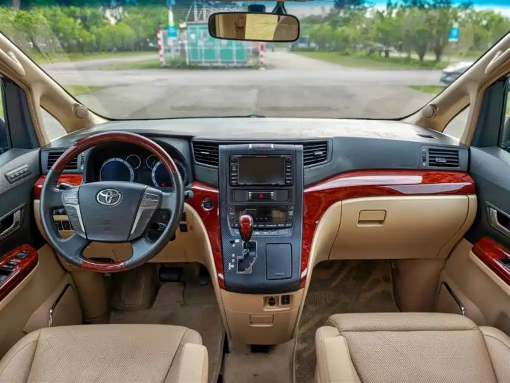 Toyota Alphard 2011 3.5L Luxury Edition фото 5