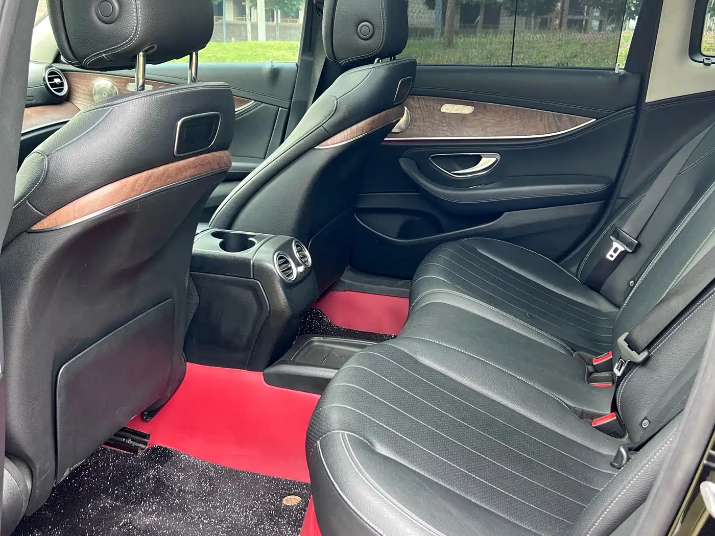 Mercedes-Benz E-Class 2017 E 300 L Luxury фото 4