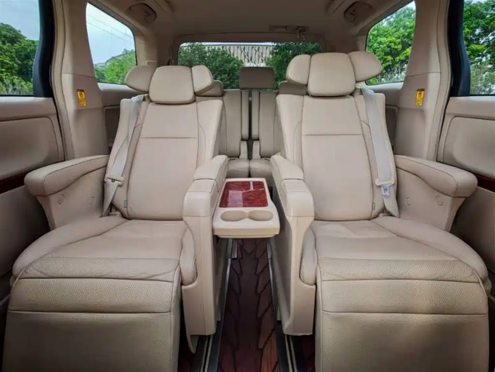 Toyota Alphard 2011 3.5L Luxury Edition фото 7