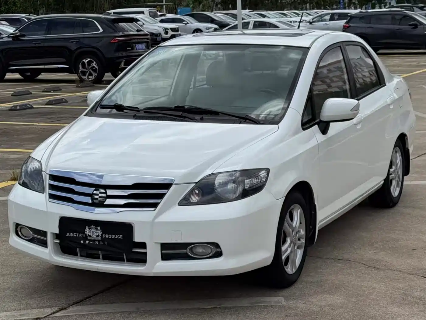 Everus S1 2012 2012 1.5L Automatic Luxury