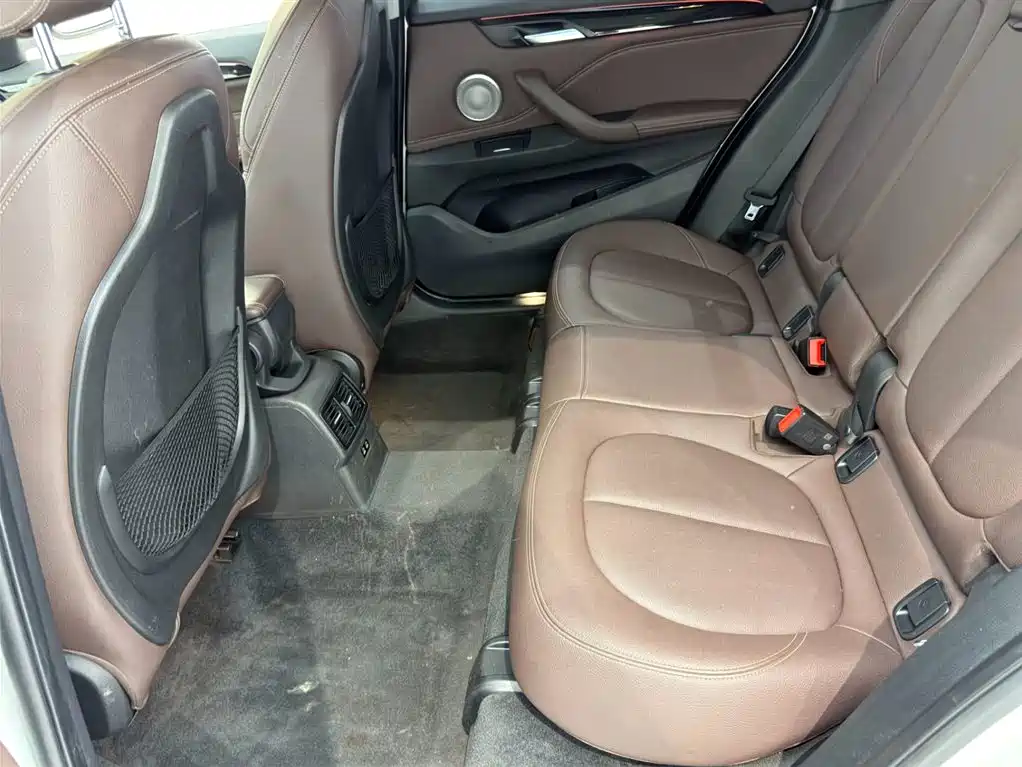 BMW X1 2022 sDrive20Li Premium фото 14