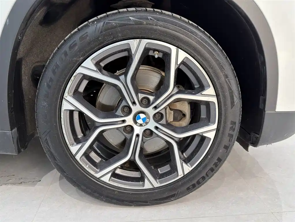 BMW X1 2022 sDrive20Li Premium фото 18