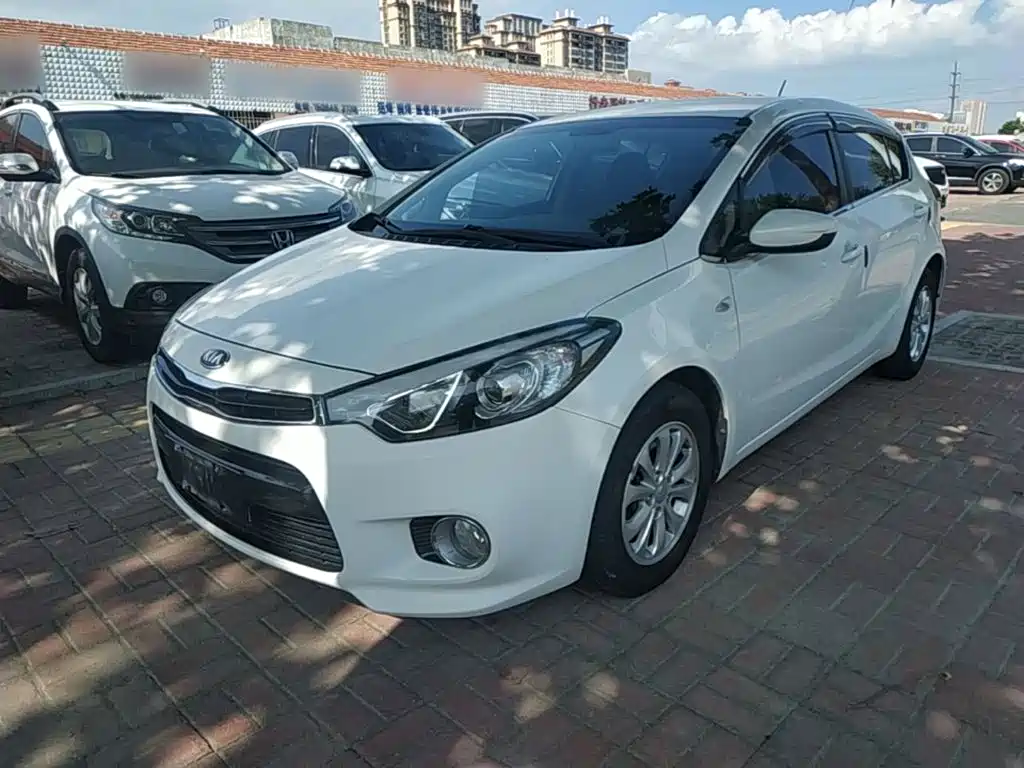 Kia K3S 2014 2014 1.6L Manual GL