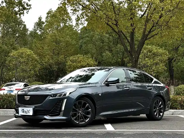 Cadillac CT5 28T, Люкс, Стандарт