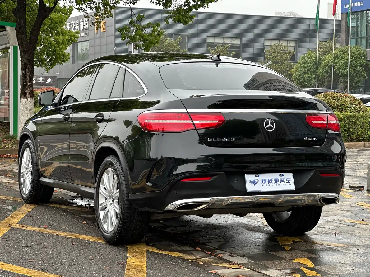 Mercedes-Benz GLE Coupe 2018 GLE 320 4MATIC Coupe SUV фото 6