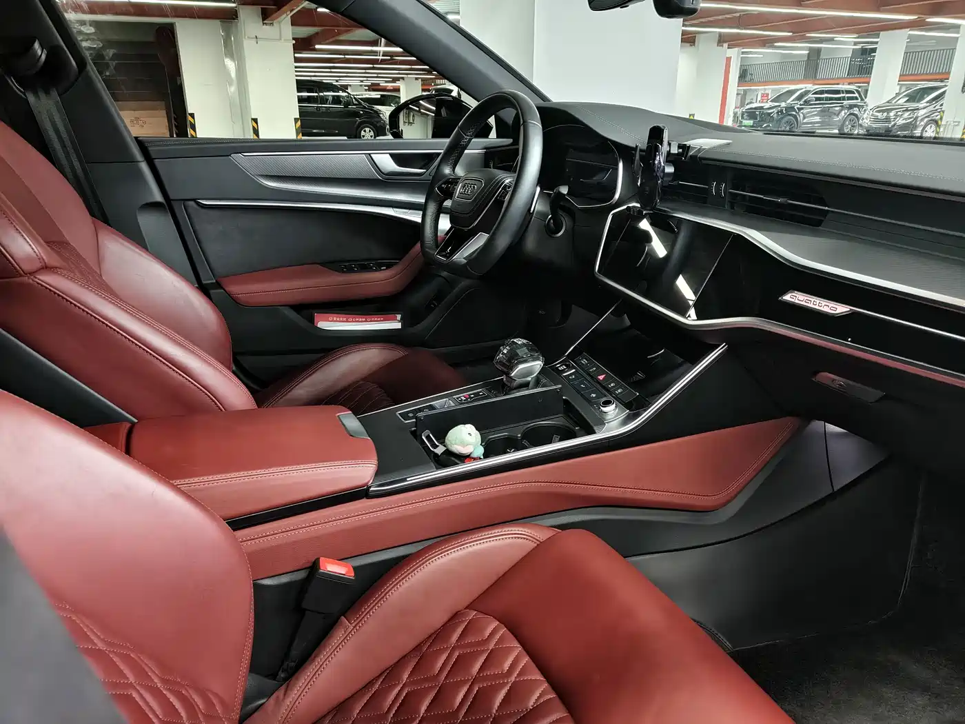 Фото 4 - Audi A7L