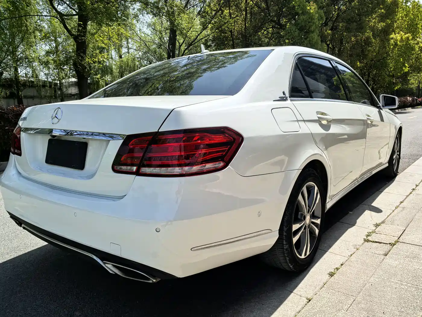 Mercedes-Benz E-Class 2014 E 260 L фото 10
