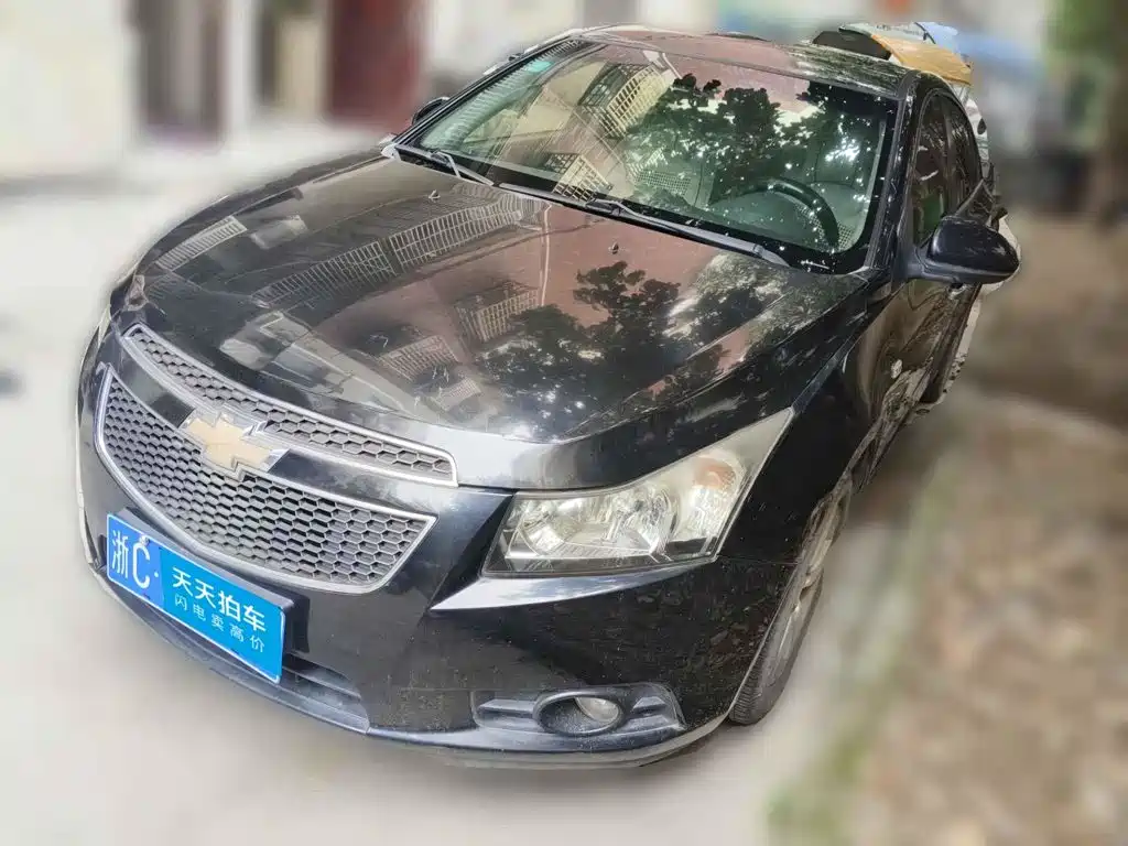 Photo 1 - Chevrolet Cruze
