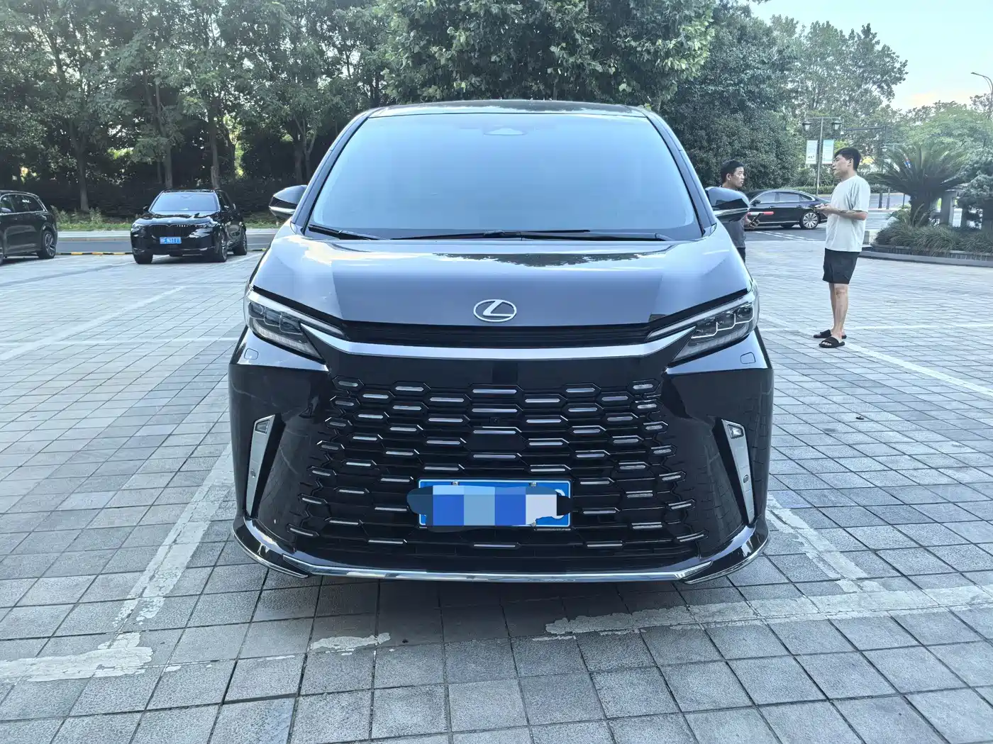 Lexus LM 2025 2023 500h 6-Seater Prestige Edition