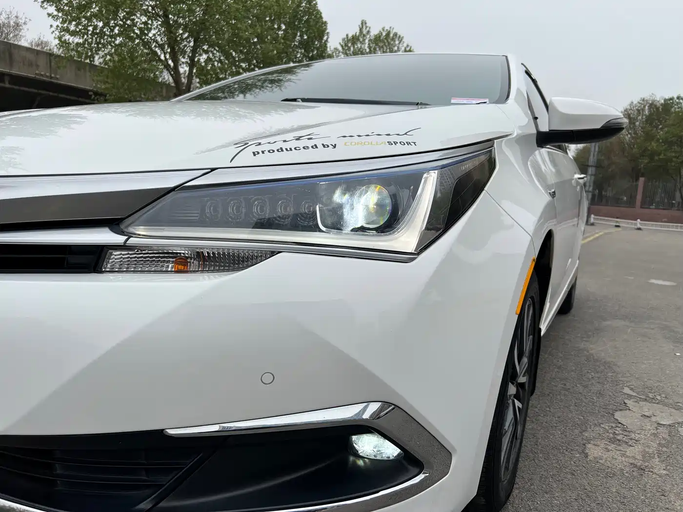Toyota Corolla 2018 Hybrid 1.8L E-CVT Smart Edition фото 10