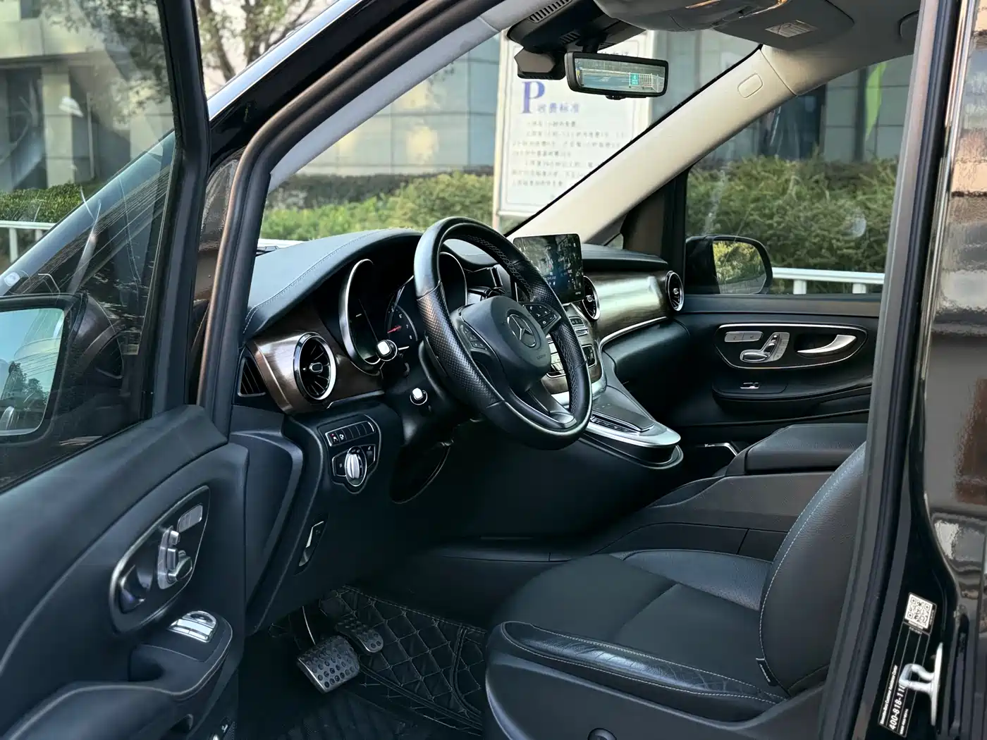 Mercedes-Benz V-Class 2022 V 260 L Long Wheelbase Luxury Edition фото 10