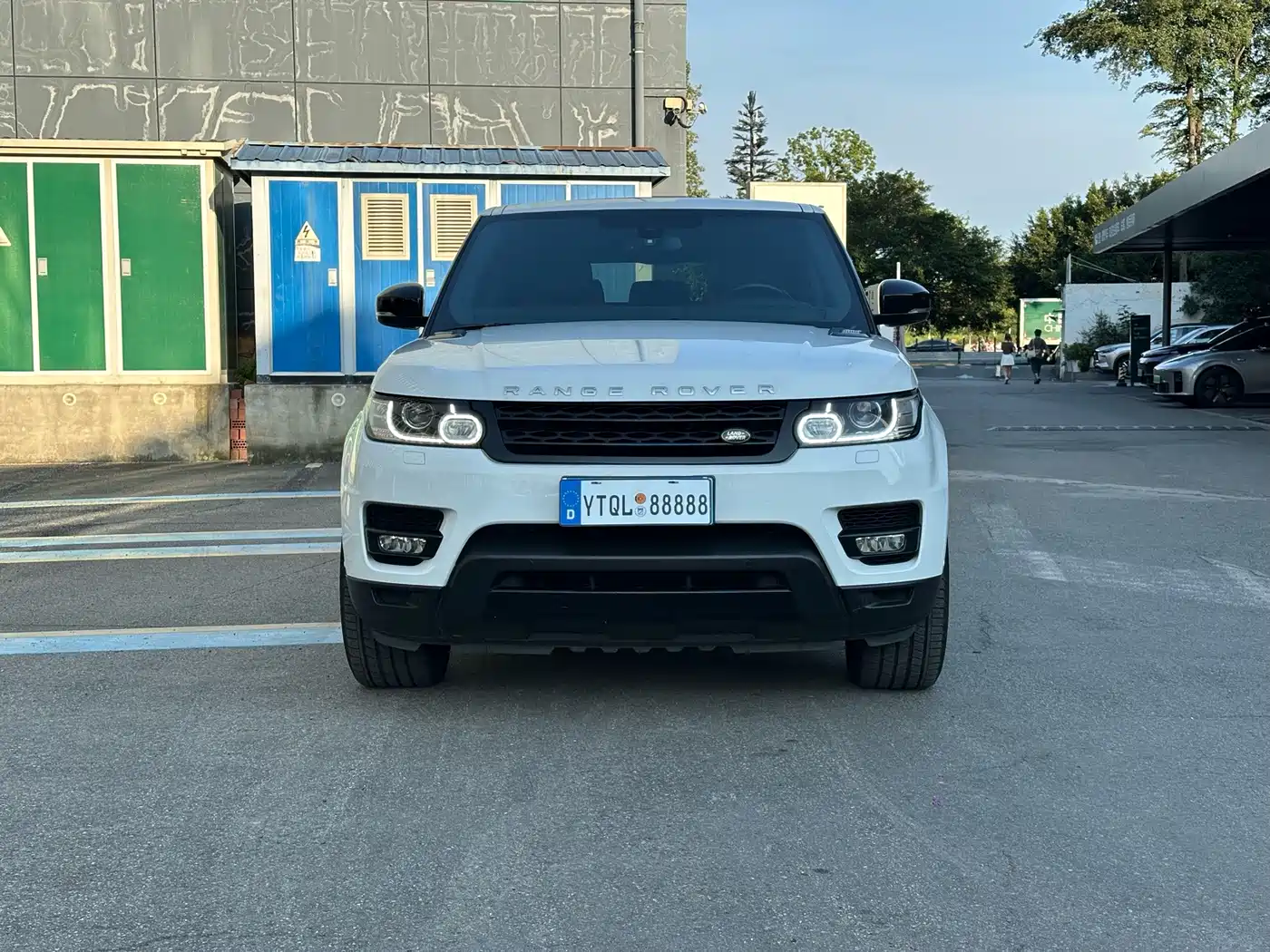 Photo 2 - Land Rover Range Rover Sport
