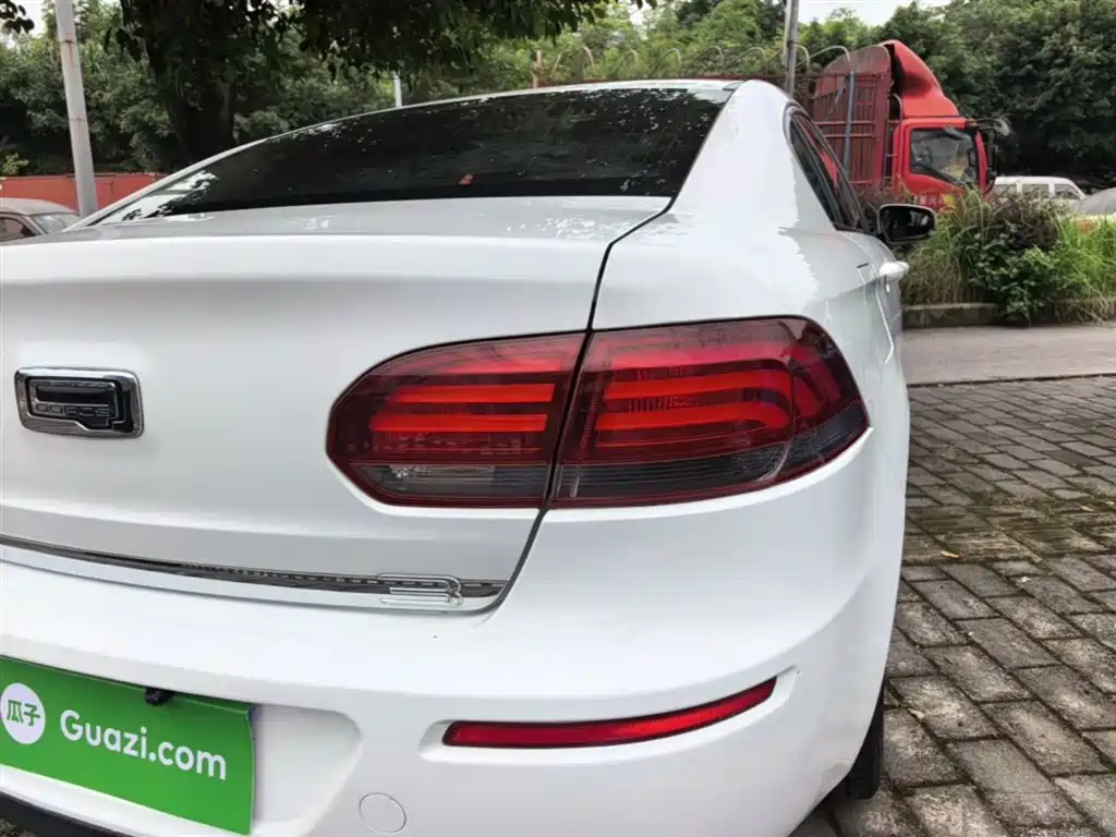 Qoros 3 2019 2018 Sedan 1.6L Auto Leading