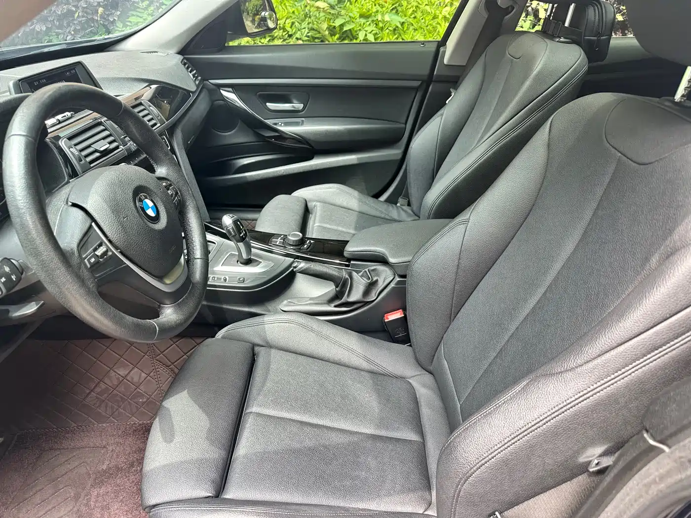 BMW 3 Series GT 2018 320i Fashion фото 4