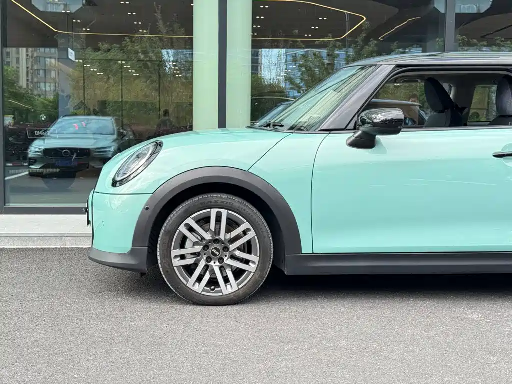 2025 MINI MINI