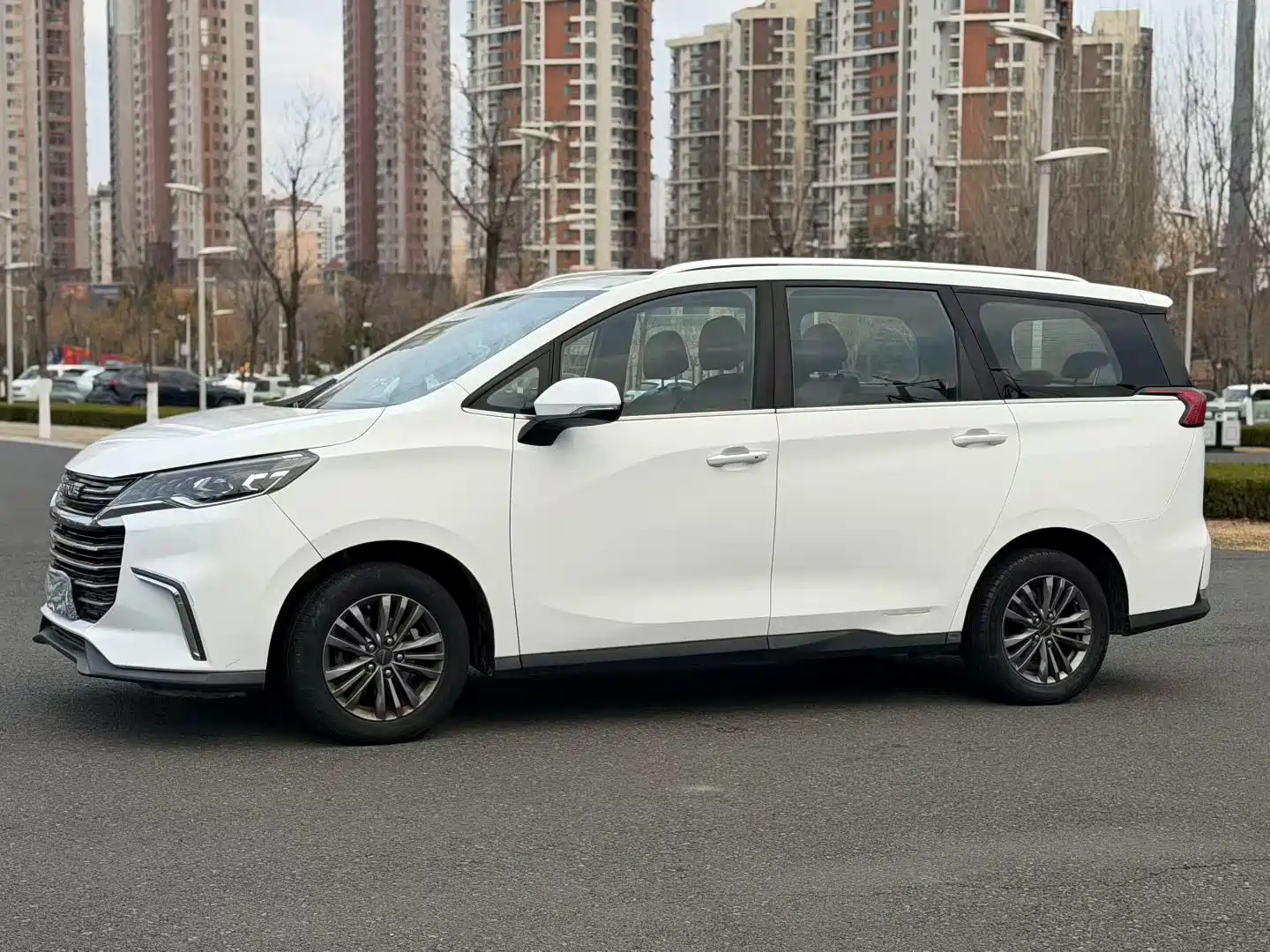 Фото 2 - Maxus Maxus G50
