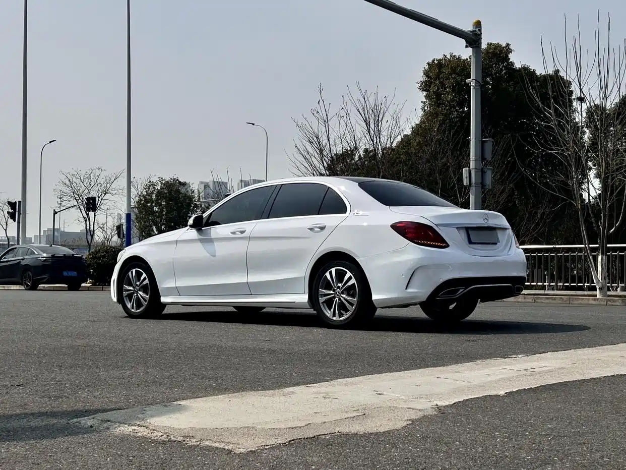 MERCEDES-BENZ CLASS C