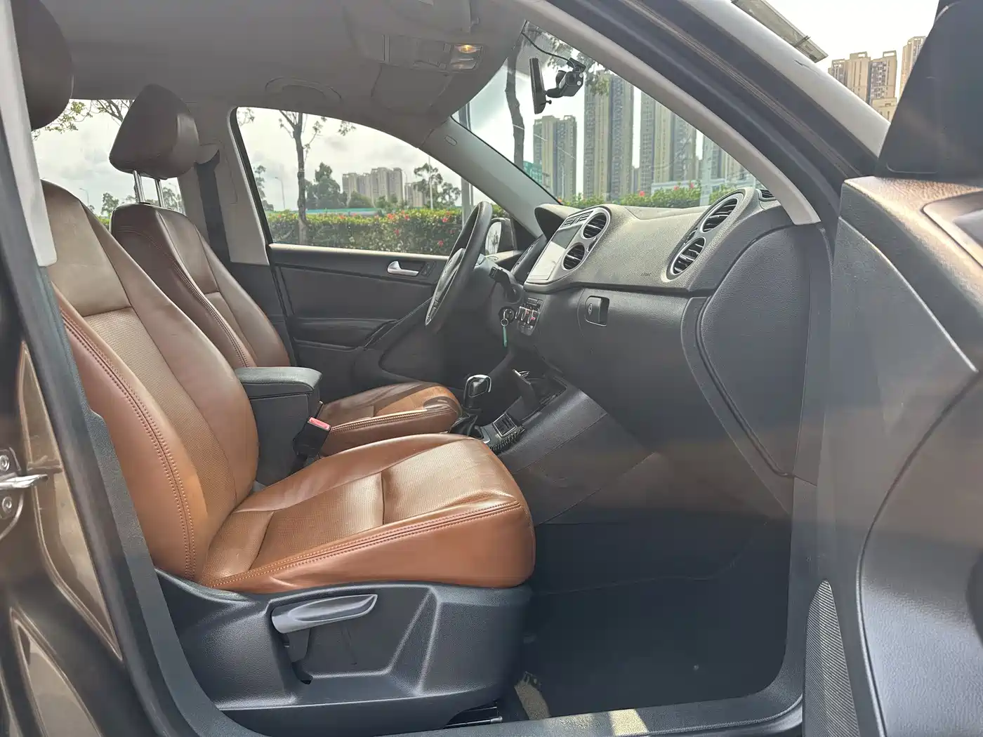 Volkswagen Tiguan 2015 1.8TSI Automatic 2WD Trendline фото 16