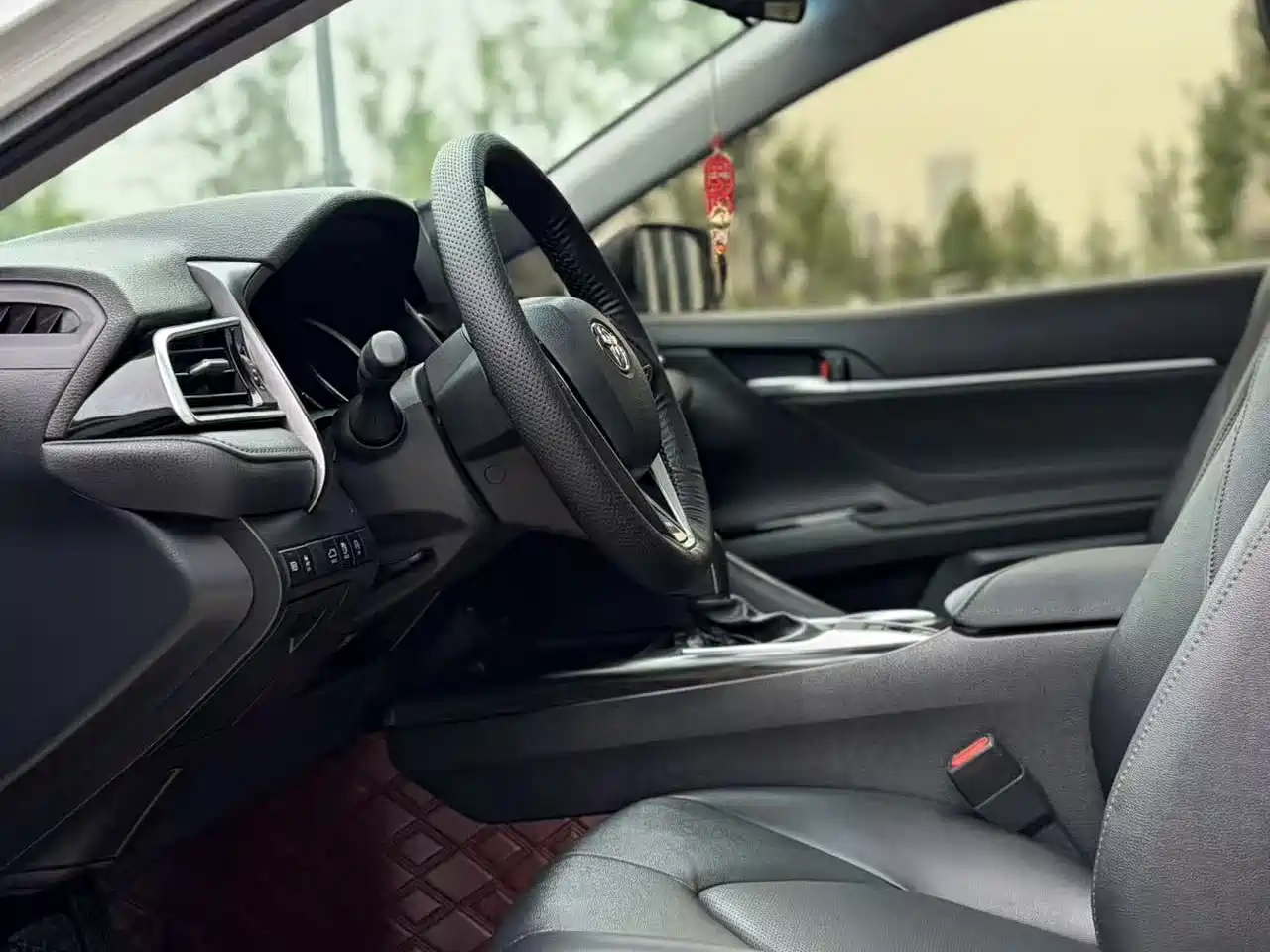 Toyota Camry 2023 2.0G Luxury Edition фото 17