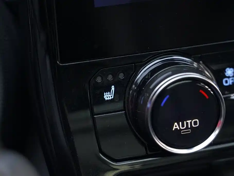 Toyota Crown Kluger 2022 2.5L HEV 4WD Premium Edition фото 10