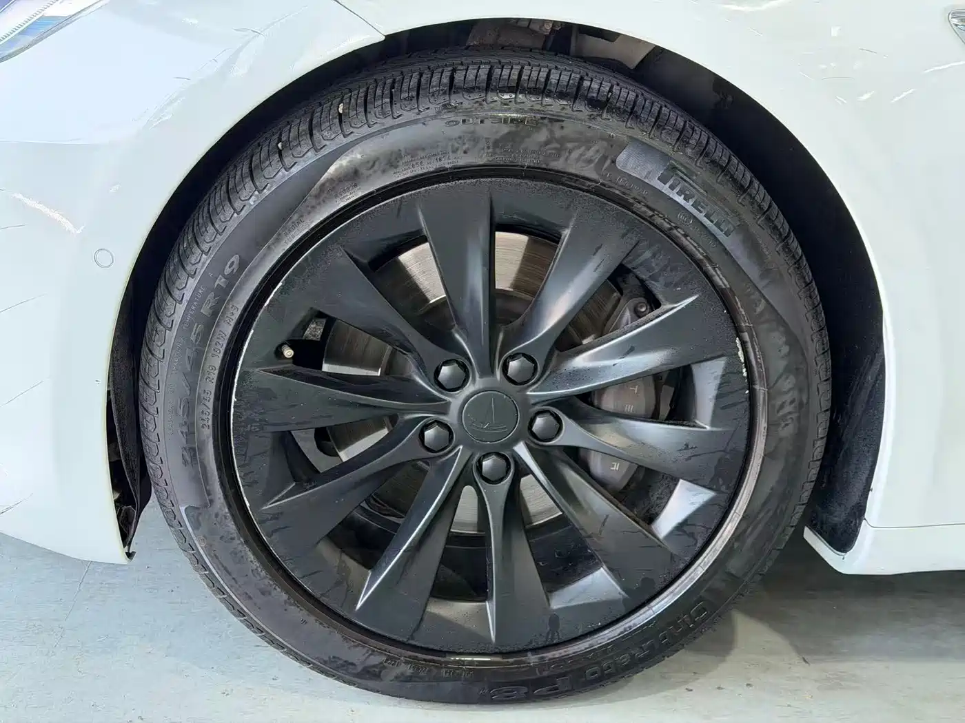 TESLA MODEL S
