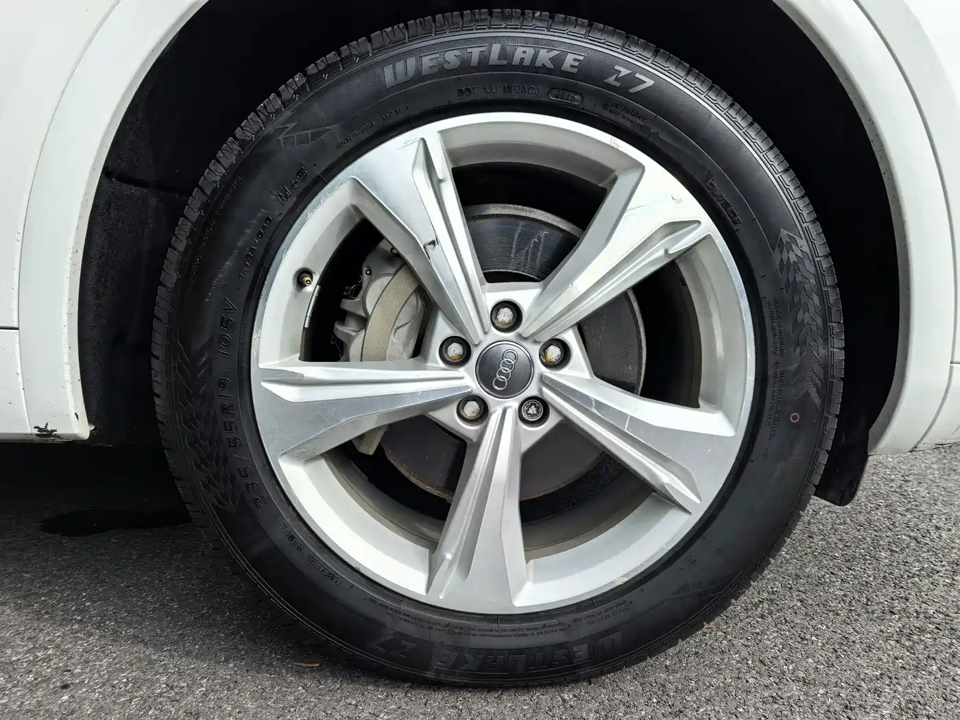 Фото 11 - Audi Q5L
