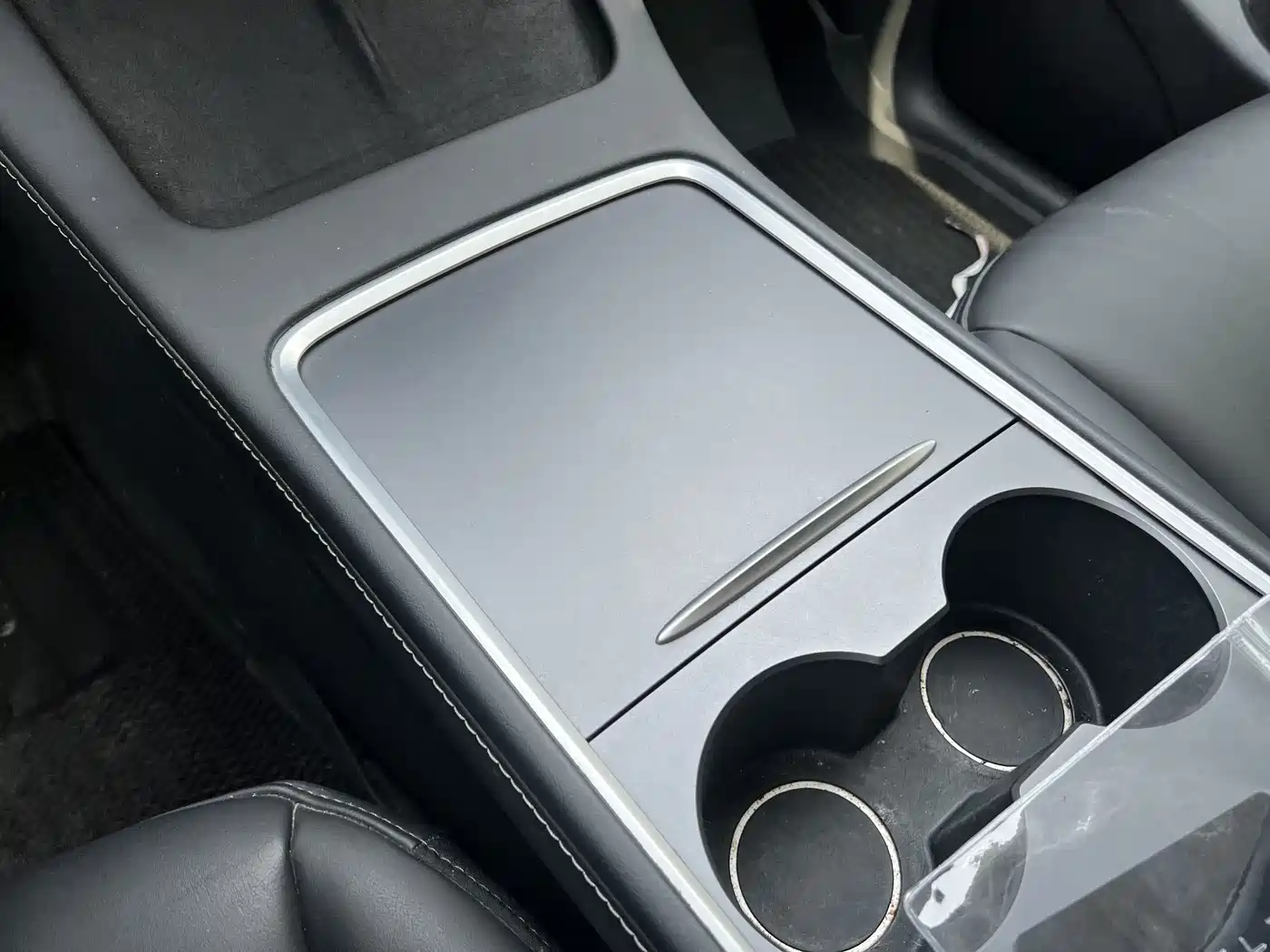 Фото 4 - Tesla Model Y