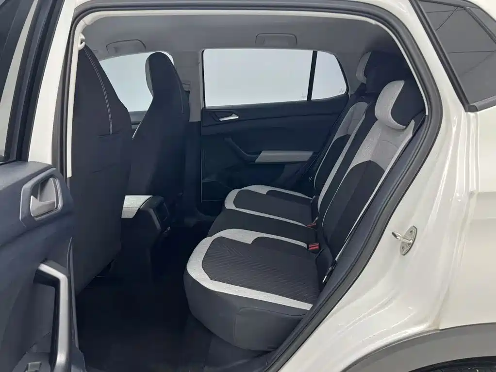 Volkswagen Tharu 2025 2026 New Sharp 1.5L Advance Edition