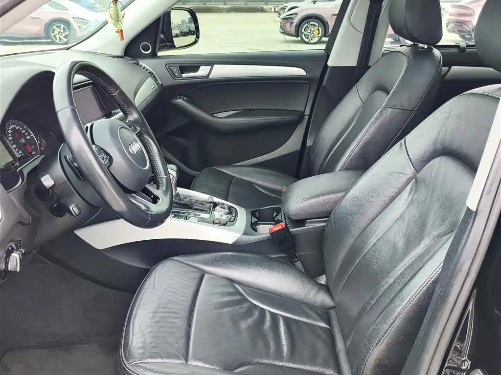 Audi Q5 (Import) 2013 45 TFSI quattro Sport фото 9