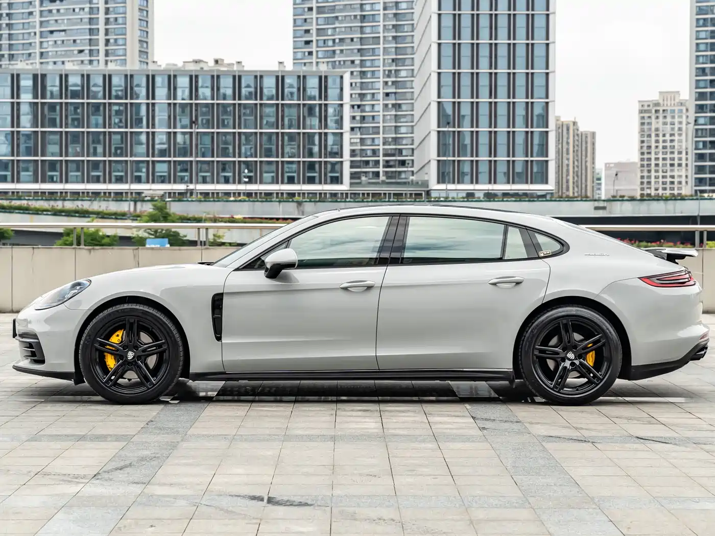 Porsche Panamera 2019 Panamera 4 Executive Long Wheelbase 2.9T фото 4