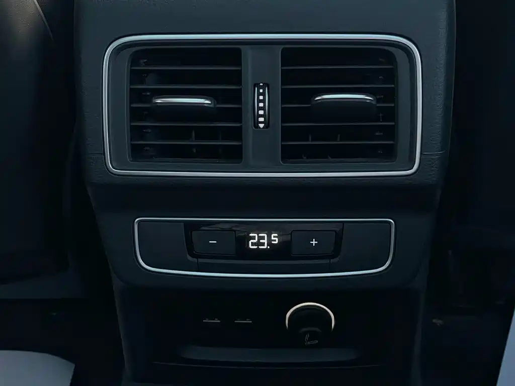 Audi Q5L 2022 40T Luxury Elegance фото 16