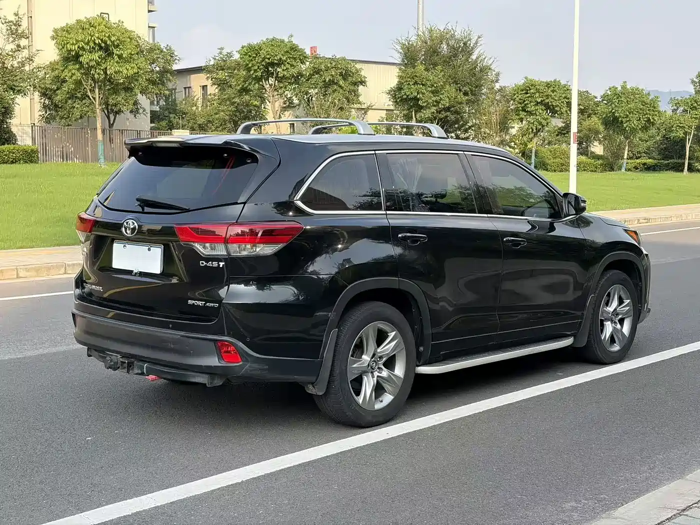 Фото 4 - Toyota Highlander