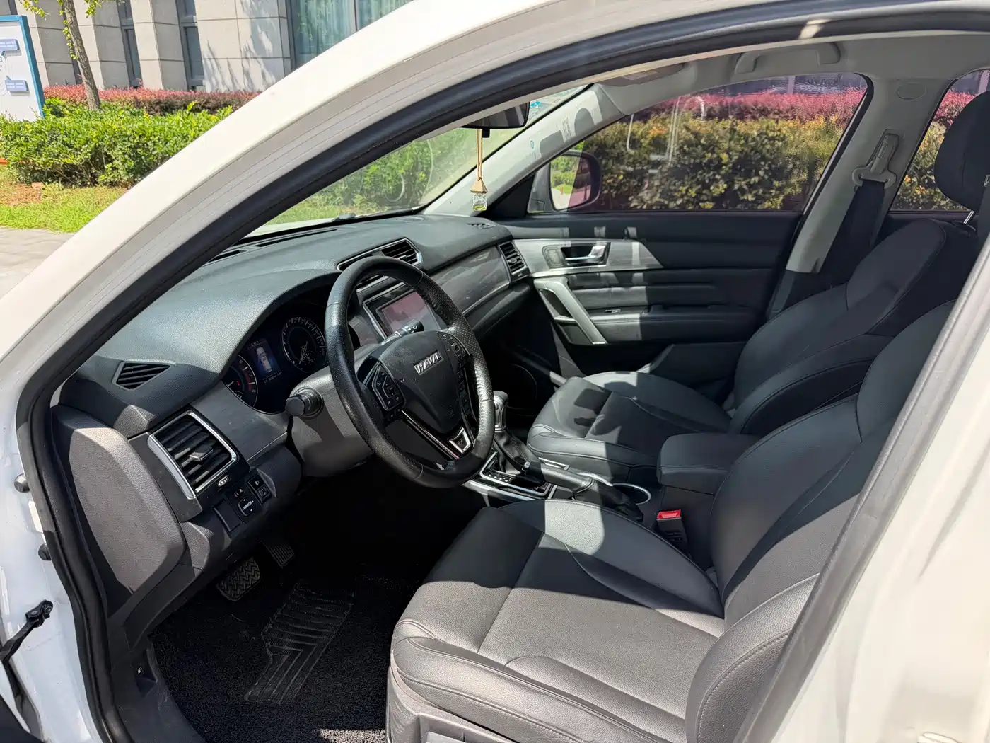 Photo 4 - Haval H2