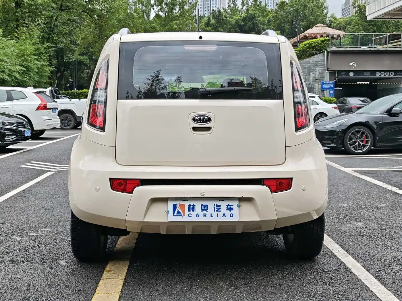 Kia Soul 2013 2013 1.6L AT Premium