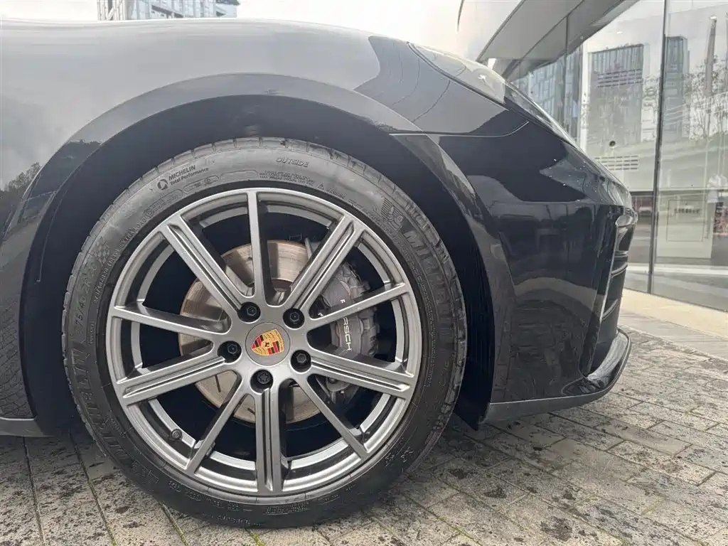 Porsche Panamera 2024 Panamera 4 Executive Long Wheelbase 2.9T фото 15