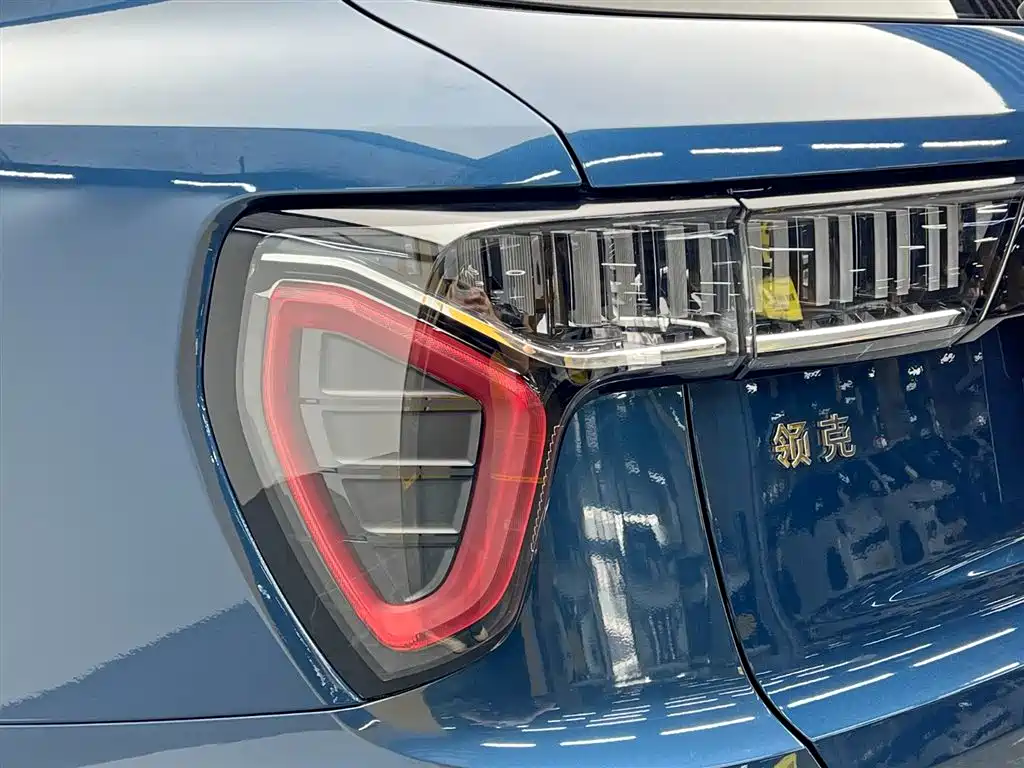 Lynk & Co 01 2017 2.0T 2WD Pro Shine Edition фото 10