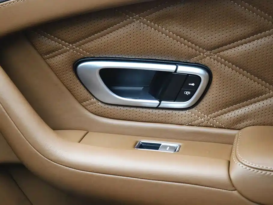 Photo 33 - Bentley Continental