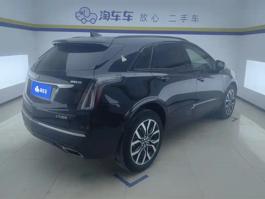 CADILLAC XT5