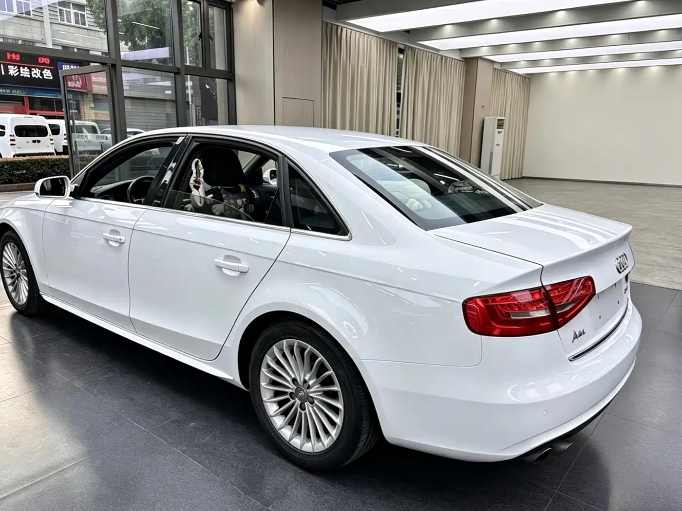 Audi A4L 2015 35 TFSI Auto Comfort фото 11