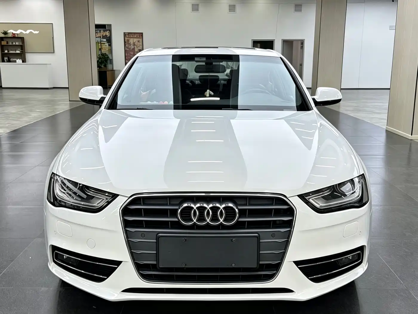 Audi A4L 2015 35 TFSI Auto Comfort фото 2