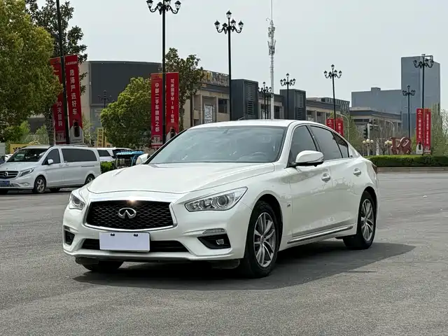 INFINITI Q50L